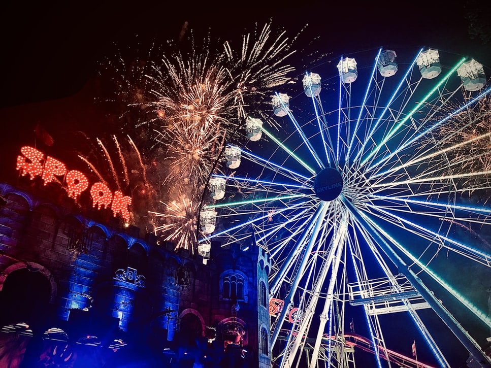 photo-1571645057602-dfa4e95fa70b